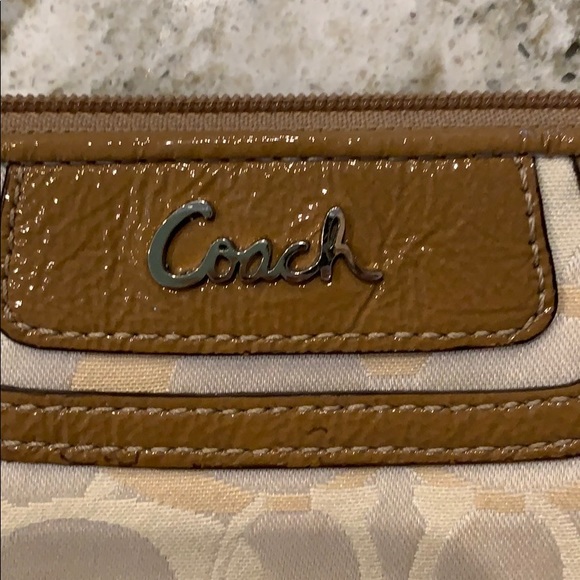 Coach clutch - Picture 4 of 4